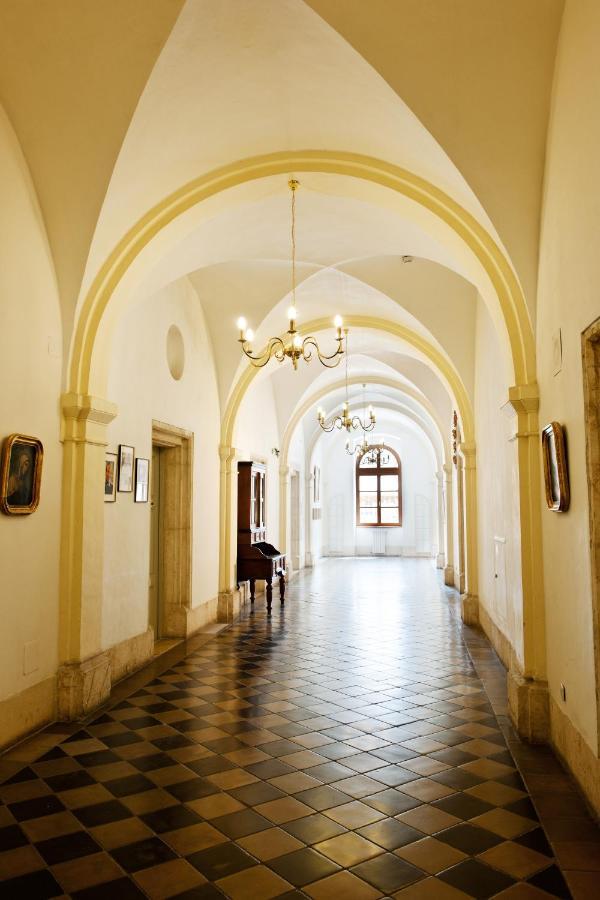 Austrian Pilgrim Hospice Hotel เยรูซาเลม ภายนอก รูปภาพ